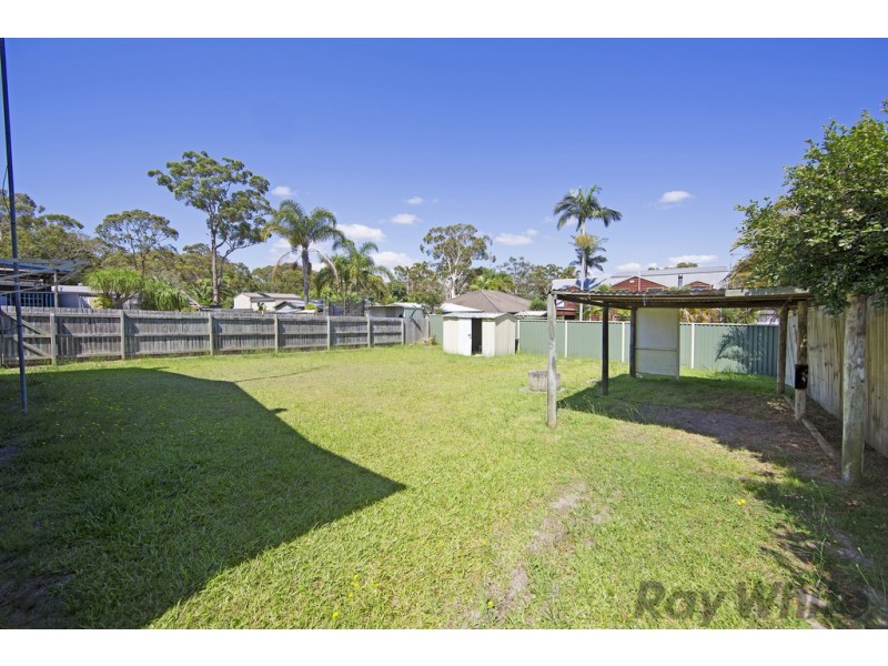 51 Leumeah Avenue, Chain Valley Bay NSW 2259