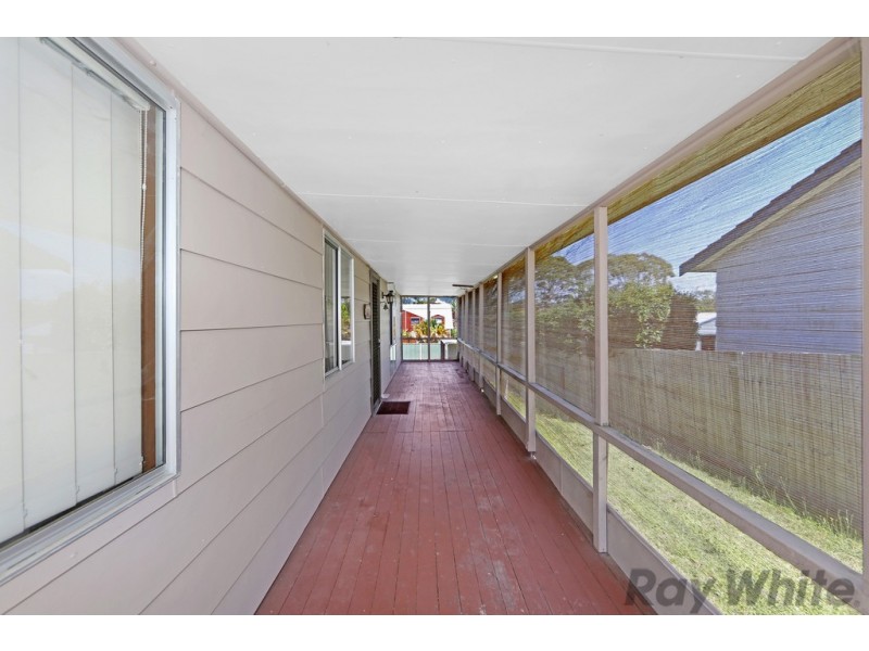 51 Leumeah Avenue, Chain Valley Bay NSW 2259