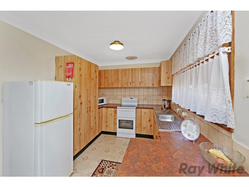 51 Leumeah Avenue, Chain Valley Bay NSW 2259