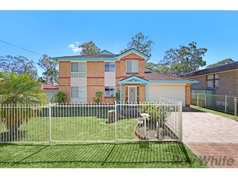 10 Government Road, Summerland Point NSW 2259
