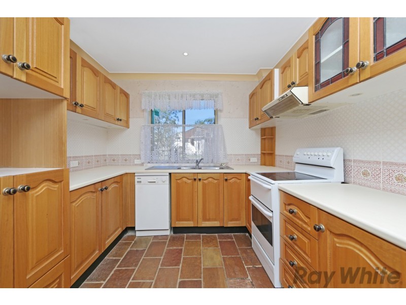 10 Government Road, Summerland Point NSW 2259