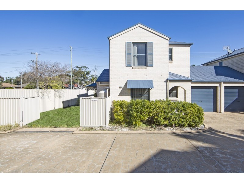 2/1a Dudley Street, Gorokan NSW 2263