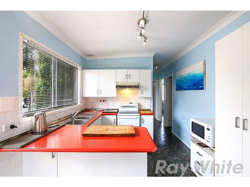 33 Dianne Avenue, Lake Munmorah NSW 2259