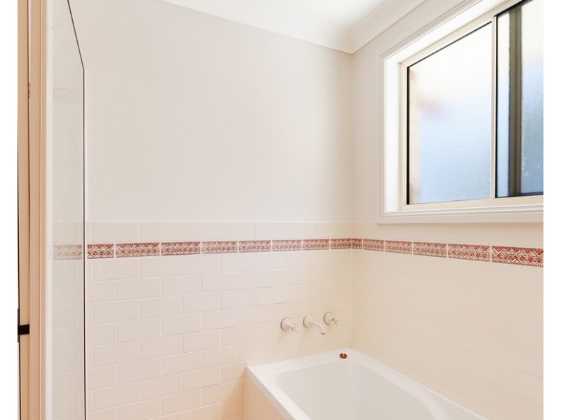 14 Lonsdale Close, Lake Haven NSW 2263