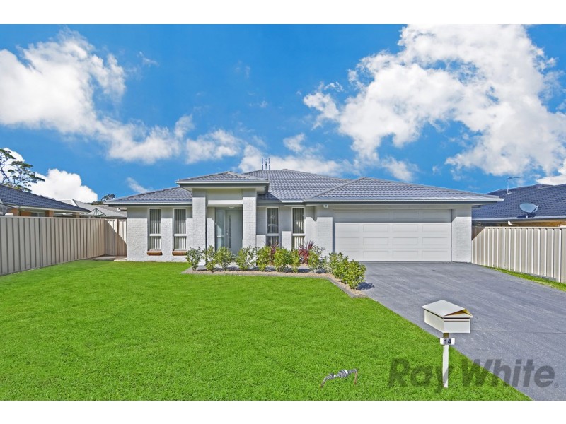 14 Regatta Way, Summerland Point NSW 2259