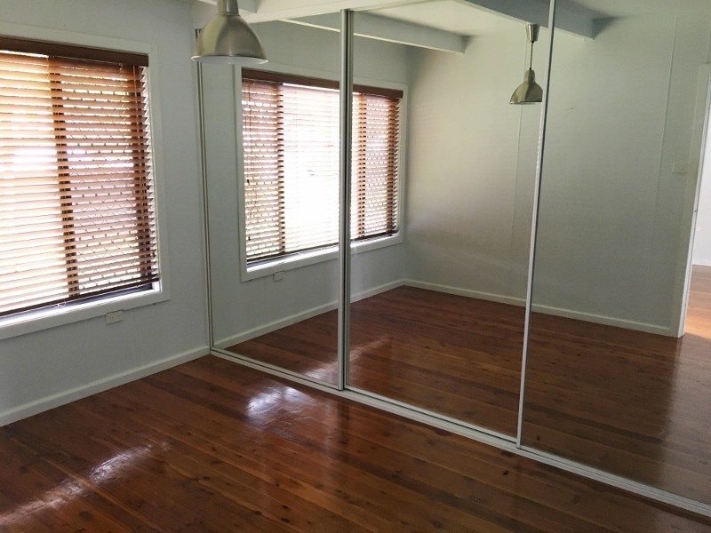 23 Delia Avenue, Budgewoi NSW 2262