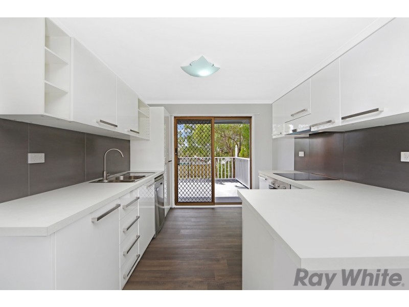 52 Yeramba Road, Summerland Point NSW 2259