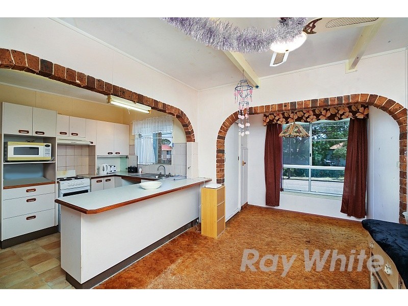 9 Crossingham Street, Canton Beach NSW 2263