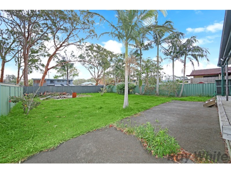 604 Pacific Highway, Lake Munmorah NSW 2259