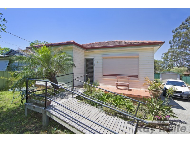 11 Kawana Avenue, Blue Haven NSW 2262