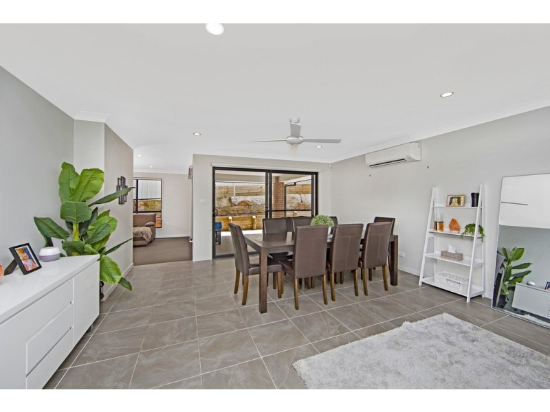 173 Johns Road, Wadalba NSW 2259