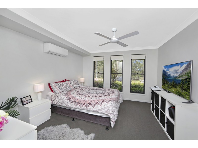 173 Johns Road, Wadalba NSW 2259