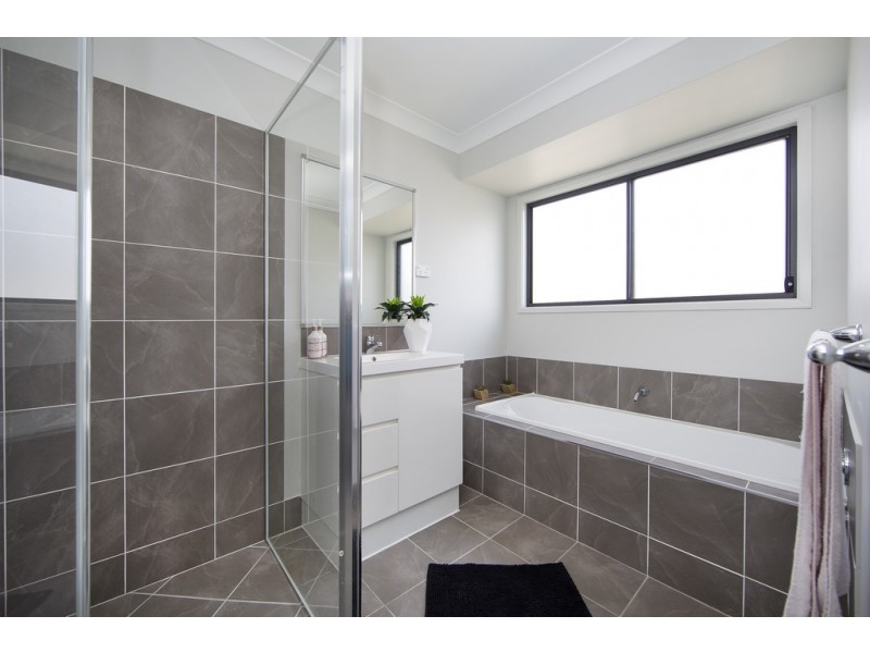 173 Johns Road, Wadalba NSW 2259