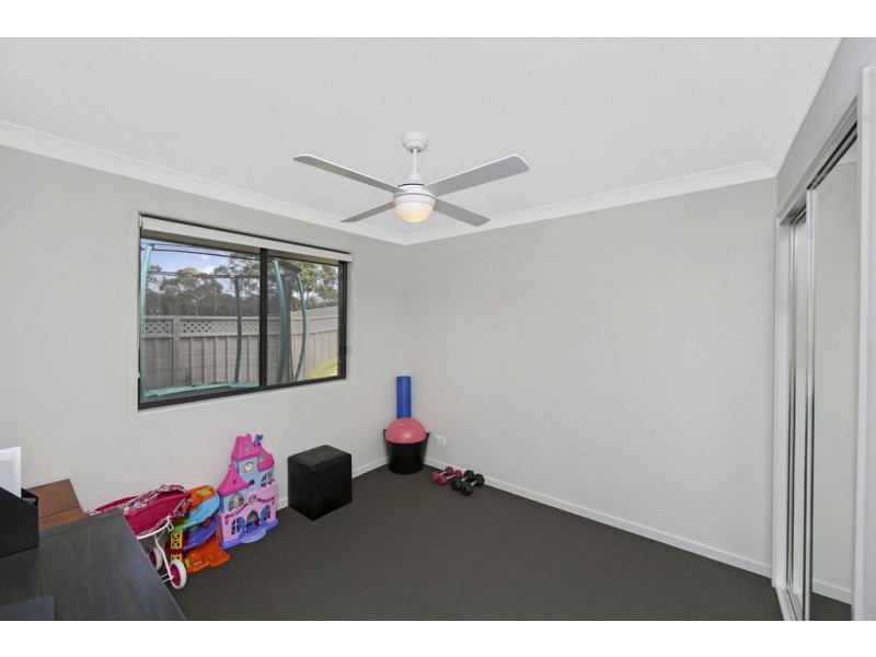 173 Johns Road, Wadalba NSW 2259