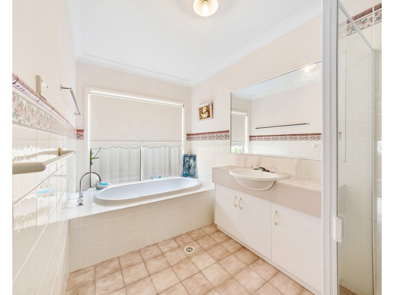 66 White Swan Avenue, Blue Haven NSW 2262