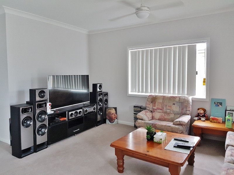 2a Koorana Avenue, Gorokan NSW 2263