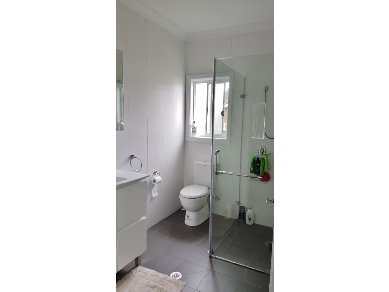 2a Koorana Avenue, Gorokan NSW 2263