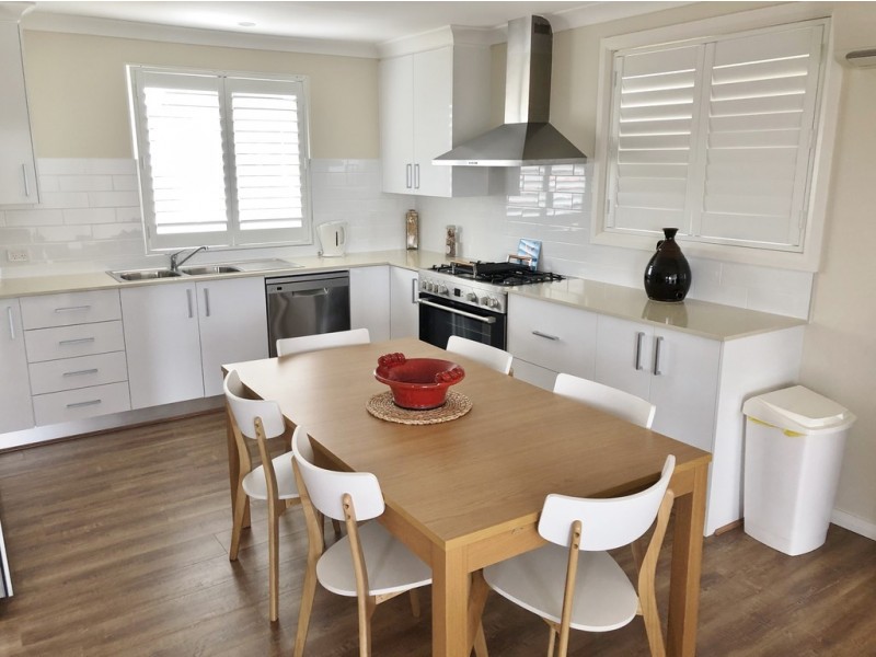 4 Alewa Avenue, Budgewoi NSW 2262