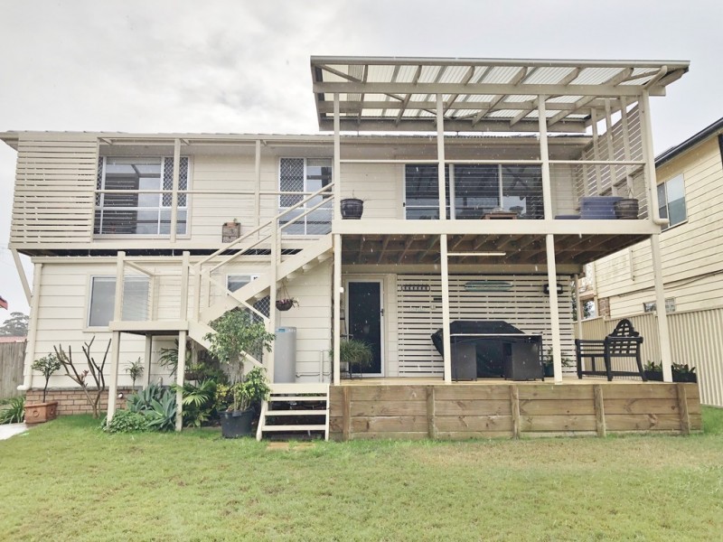 4 Alewa Avenue, Budgewoi NSW 2262