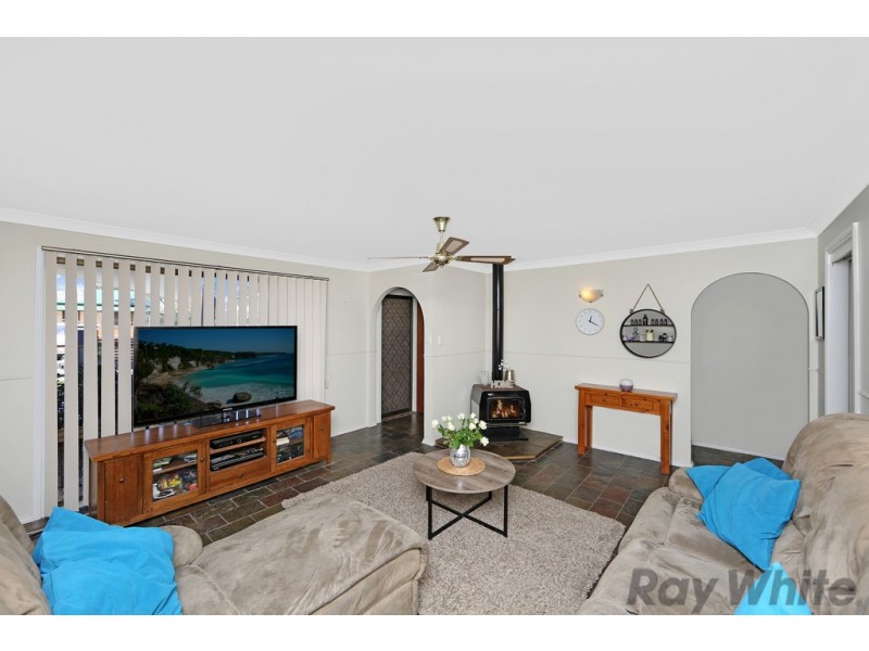 1 Ahina Avenue, Budgewoi NSW 2262