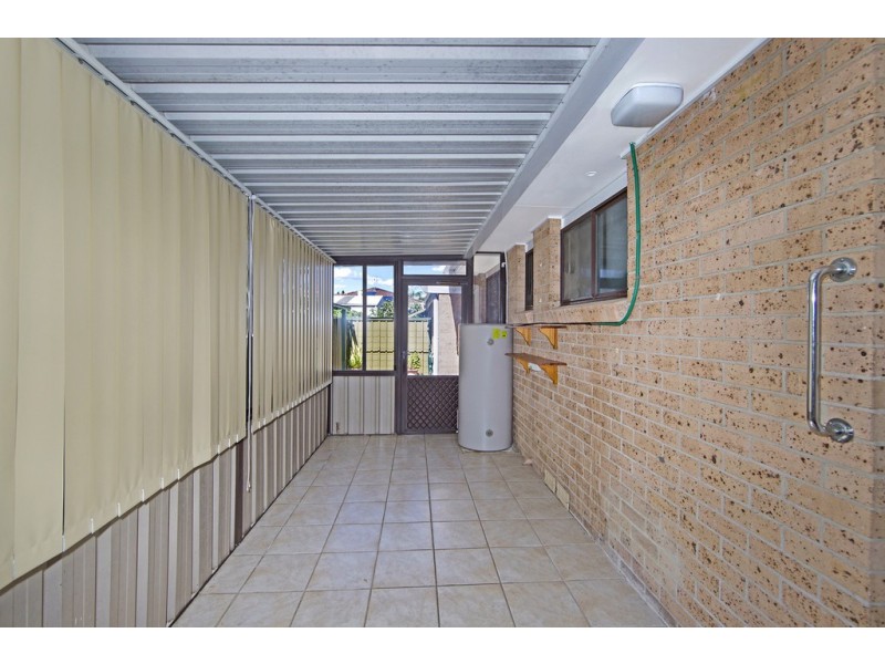 1/42-44 Natuna Avenue, Budgewoi NSW 2262