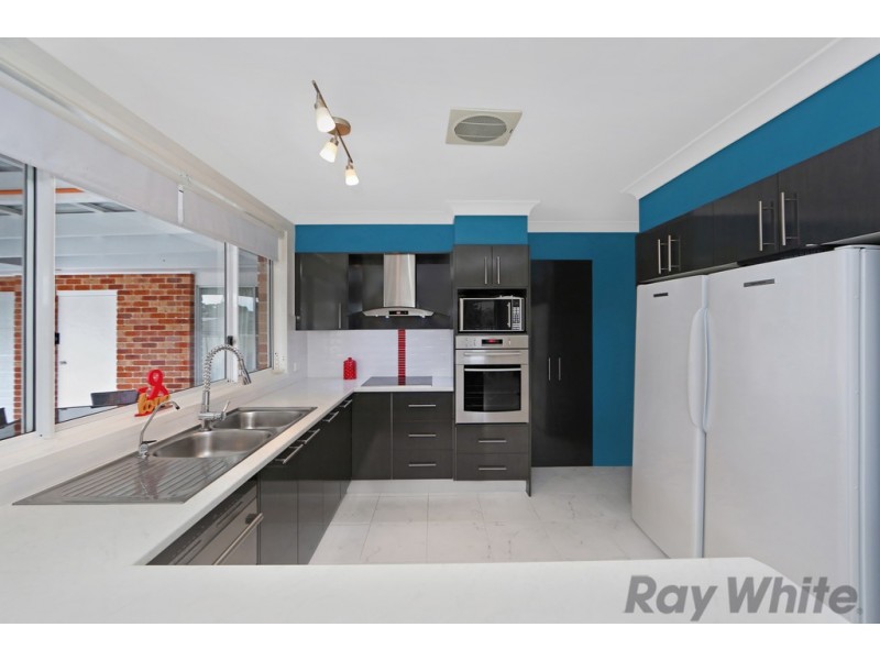 42 Christopher Crescent, Lake Haven NSW 2263