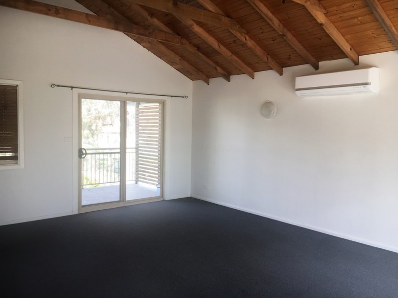 213 Buff Point Avenue, Buff Point NSW 2262