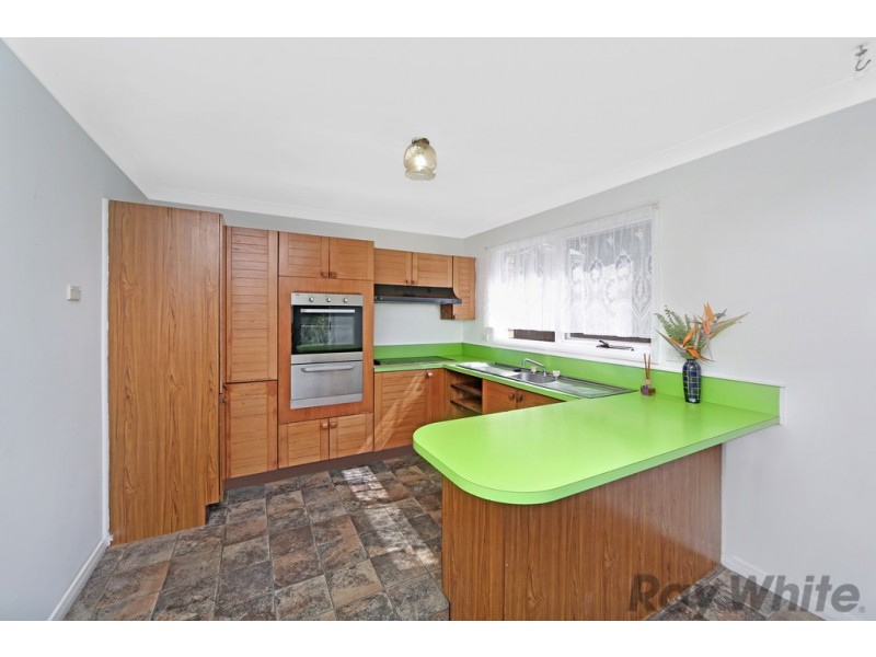 18 Scenic Drive, Budgewoi NSW 2262