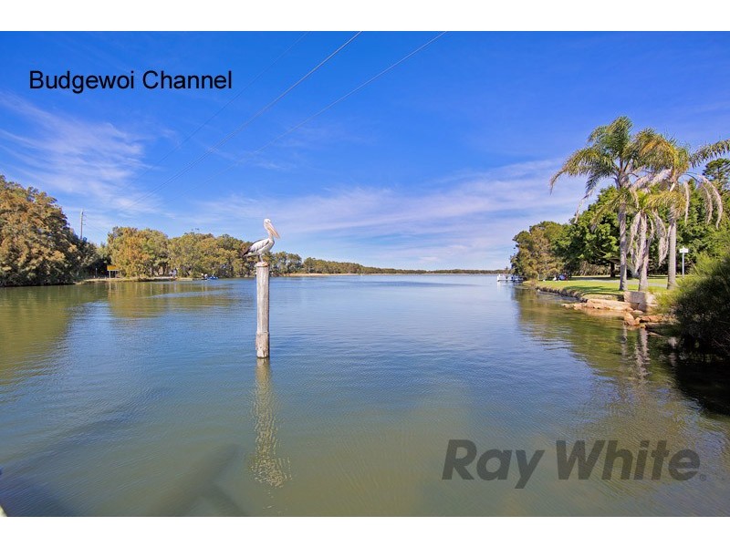 18 Scenic Drive, Budgewoi NSW 2262
