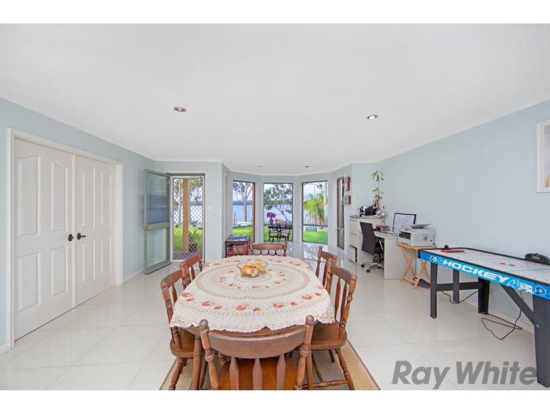 125 Griffith Street, Mannering Park NSW 2259