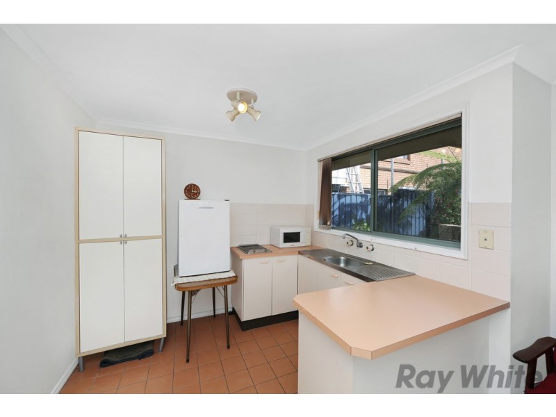 125 Griffith Street, Mannering Park NSW 2259