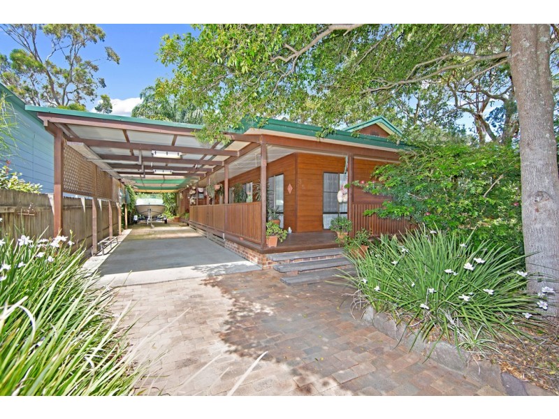 35 Trevally Avenue, Chain Valley Bay NSW 2259