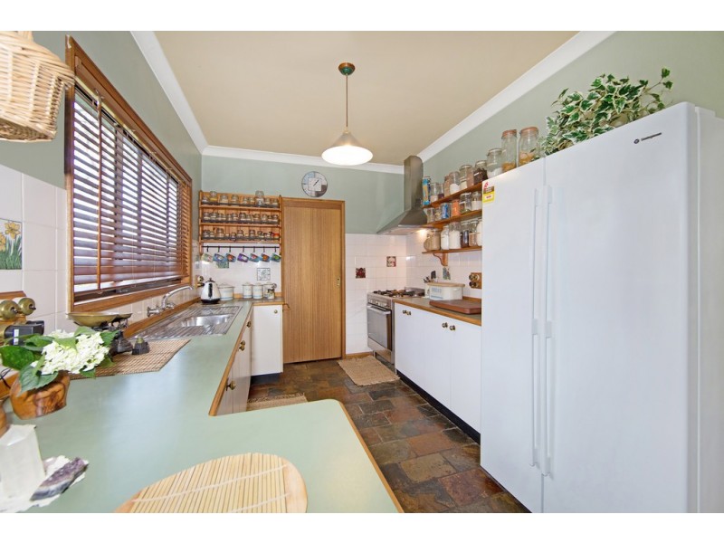 35 Trevally Avenue, Chain Valley Bay NSW 2259