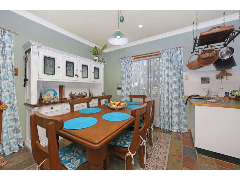 35 Trevally Avenue, Chain Valley Bay NSW 2259