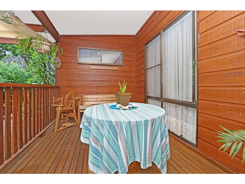 35 Trevally Avenue, Chain Valley Bay NSW 2259