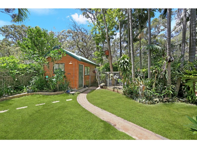 35 Trevally Avenue, Chain Valley Bay NSW 2259