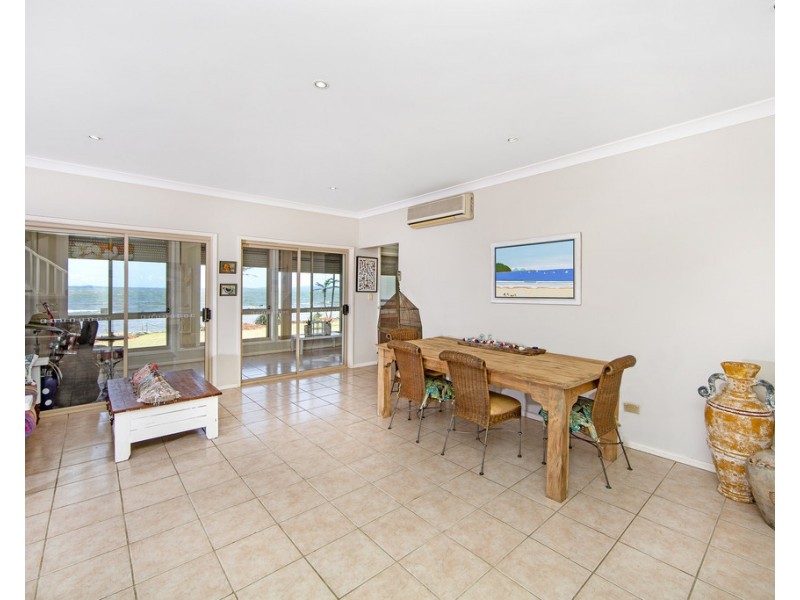 8 Wallarah Road, Gorokan NSW 2263