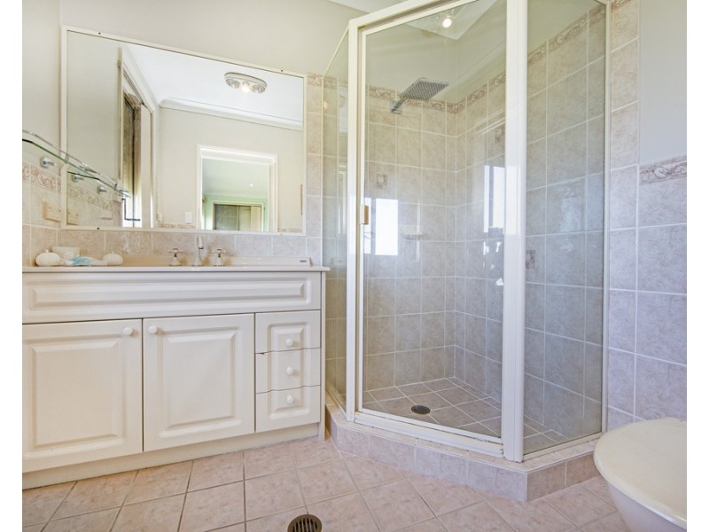 8 Wallarah Road, Gorokan NSW 2263