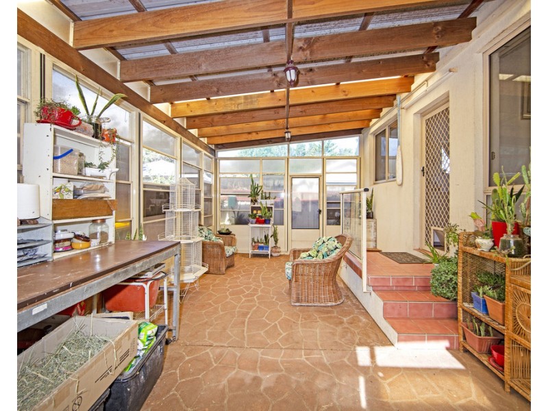 8 Wallarah Road, Gorokan NSW 2263