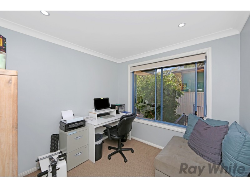 11 Houston Avenue, Chain Valley Bay NSW 2259