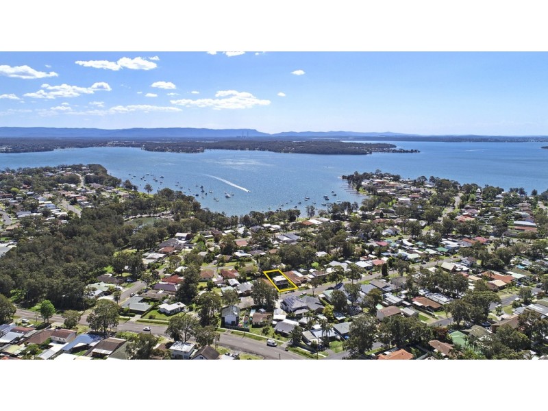 10 Nirringa Road, Summerland Point NSW 2259