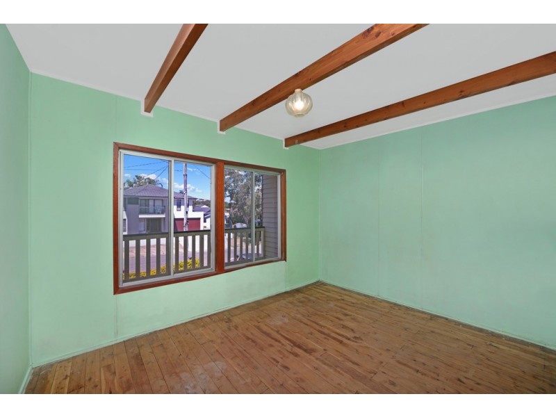 10 Nirringa Road, Summerland Point NSW 2259