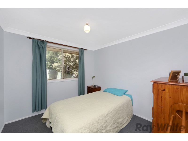 136 Elizabeth Bay Drive, Lake Munmorah NSW 2259