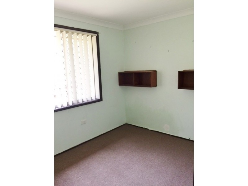 12 Scullin Place, Berkeley Vale NSW 2261