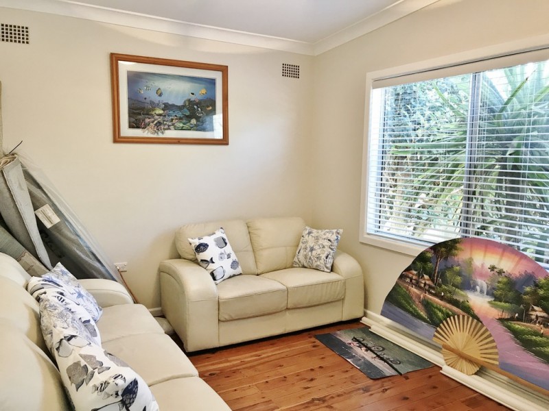 24 Sunrise Avenue, Budgewoi NSW 2262