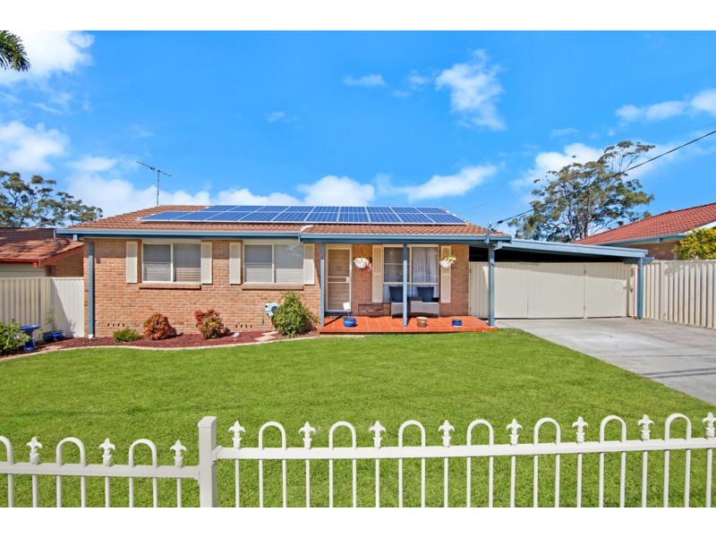 82 Scenic Circle, Budgewoi NSW 2262