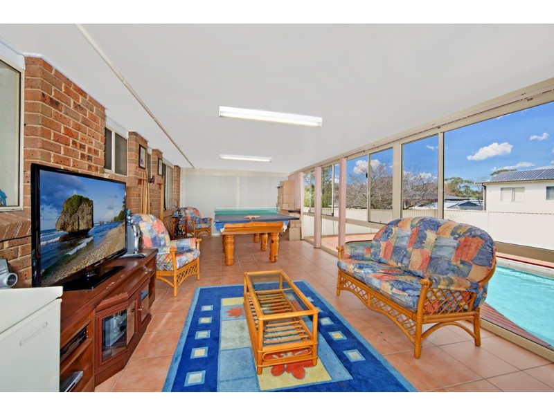 82 Scenic Circle, Budgewoi NSW 2262