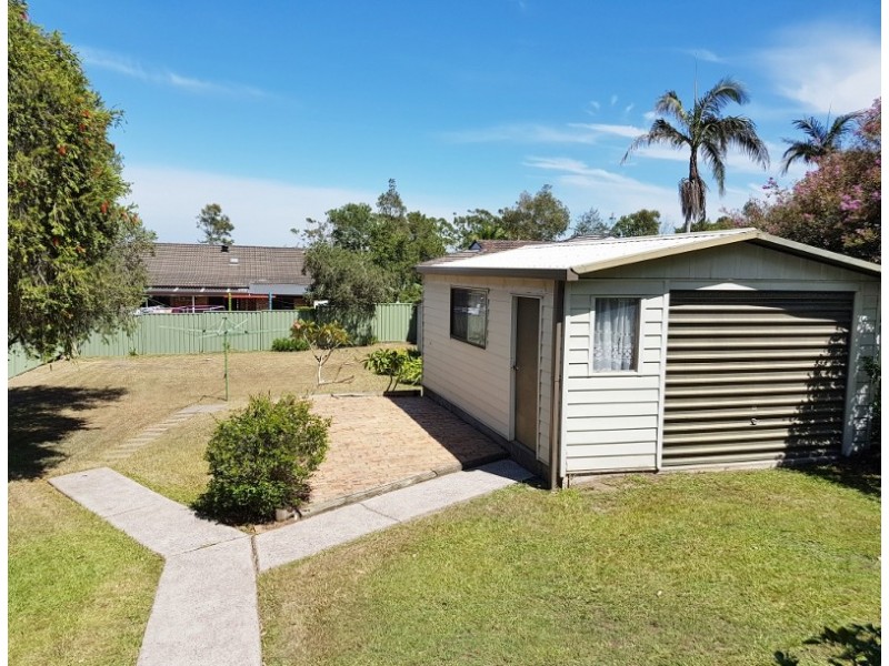 74 Minnamurra Road, Gorokan NSW 2263