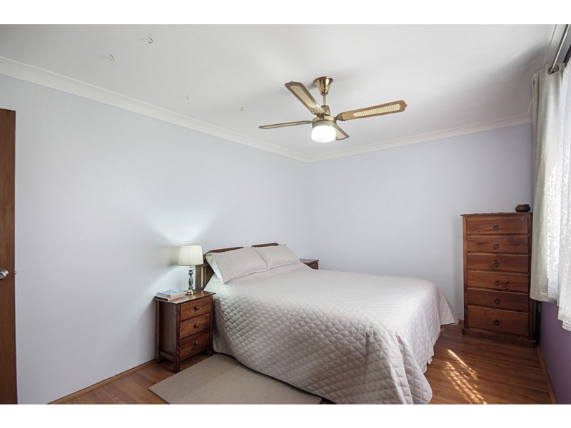 4 Oak Road, Charmhaven NSW 2263