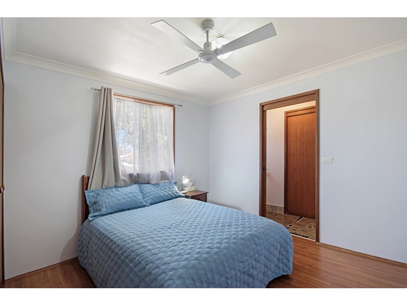4 Oak Road, Charmhaven NSW 2263